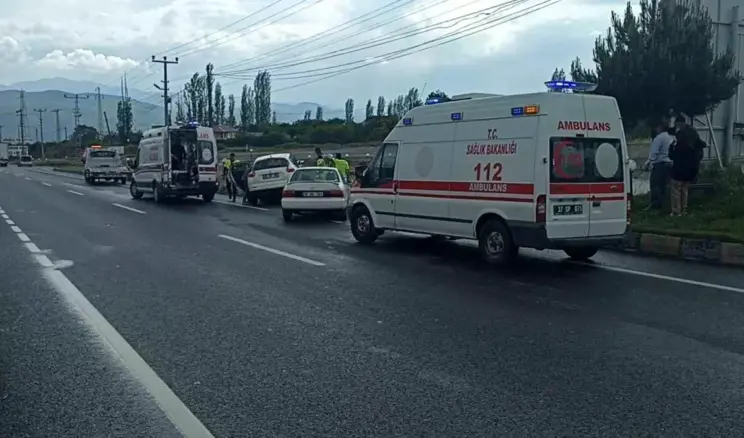 Tosya’da Trafik Kazası: 5 Yaralı